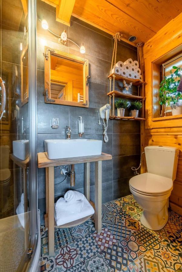 Domki Widokowe Wooden Luxury Chalet & Jacuzzi Zab Ngoại thất bức ảnh